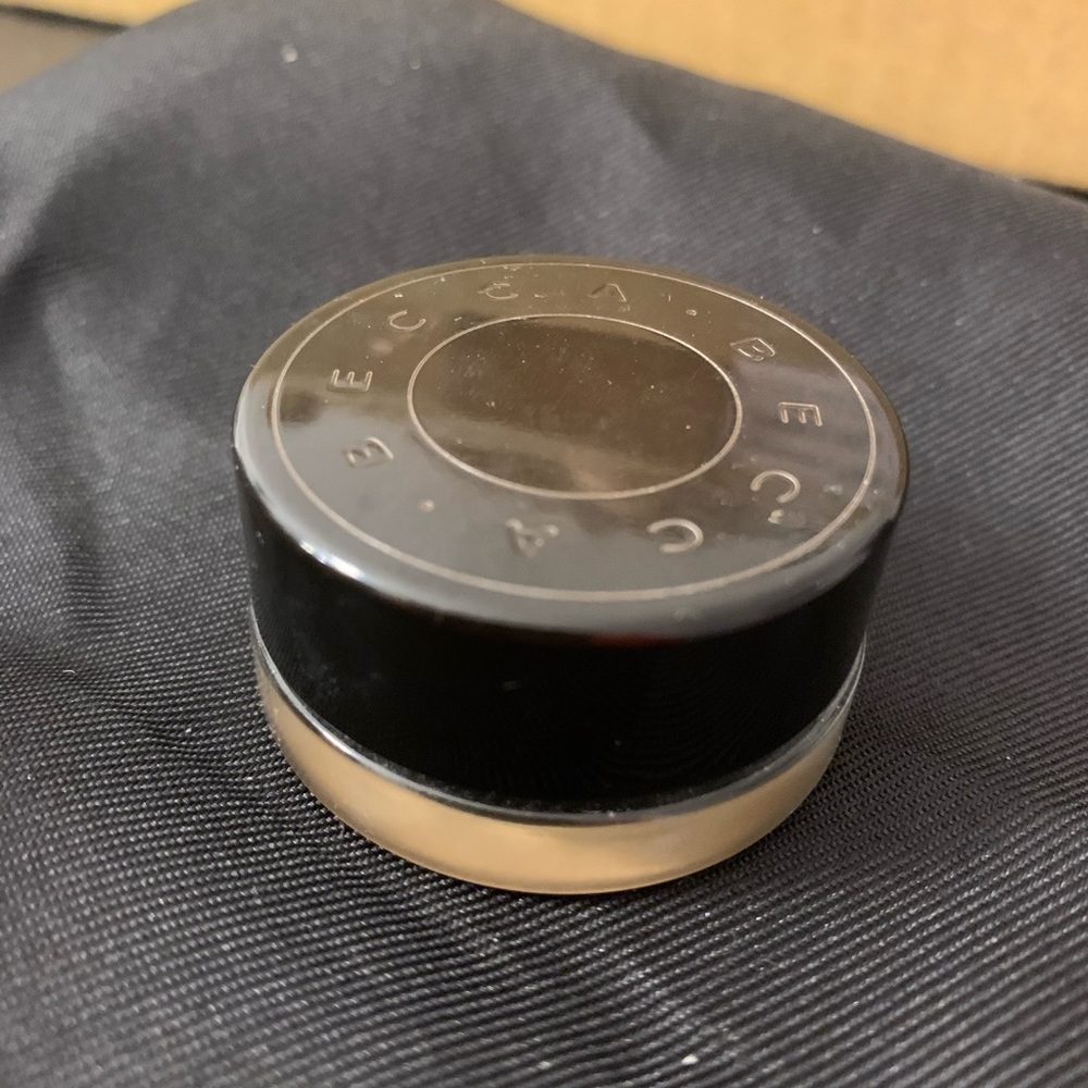 Becca coverage concealer